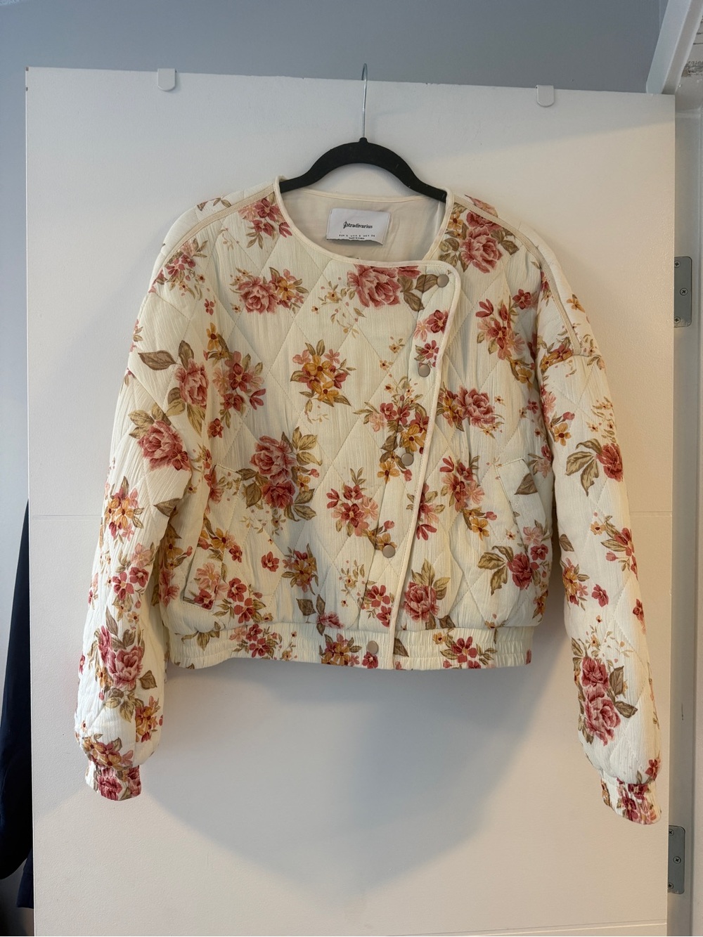 Stradivarius Floral Quilted Moto Jacket Cream Pink Size S